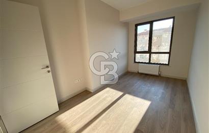 MALTEPE ZÜMRÜTEVLER SURYAPI YEŞİL MAVİ'de SATILIK BALKONLU 2+1 DAİRE