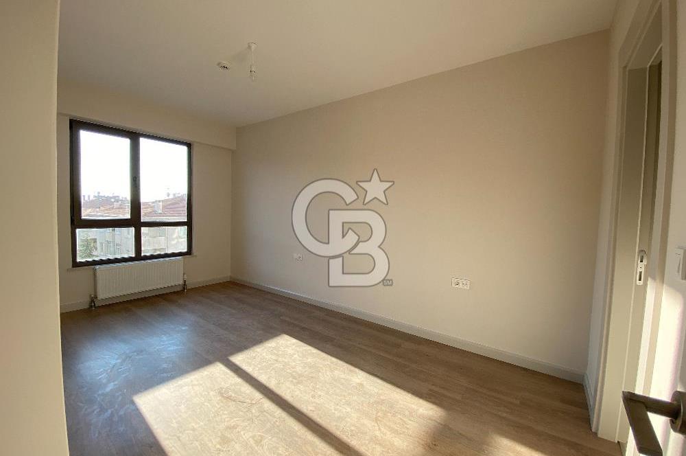 MALTEPE ZÜMRÜTEVLER SURYAPI YEŞİL MAVİ'de SATILIK BALKONLU 2+1 DAİRE