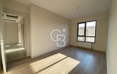 MALTEPE ZÜMRÜTEVLER SURYAPI YEŞİL MAVİ'de SATILIK BALKONLU 2+1 DAİRE