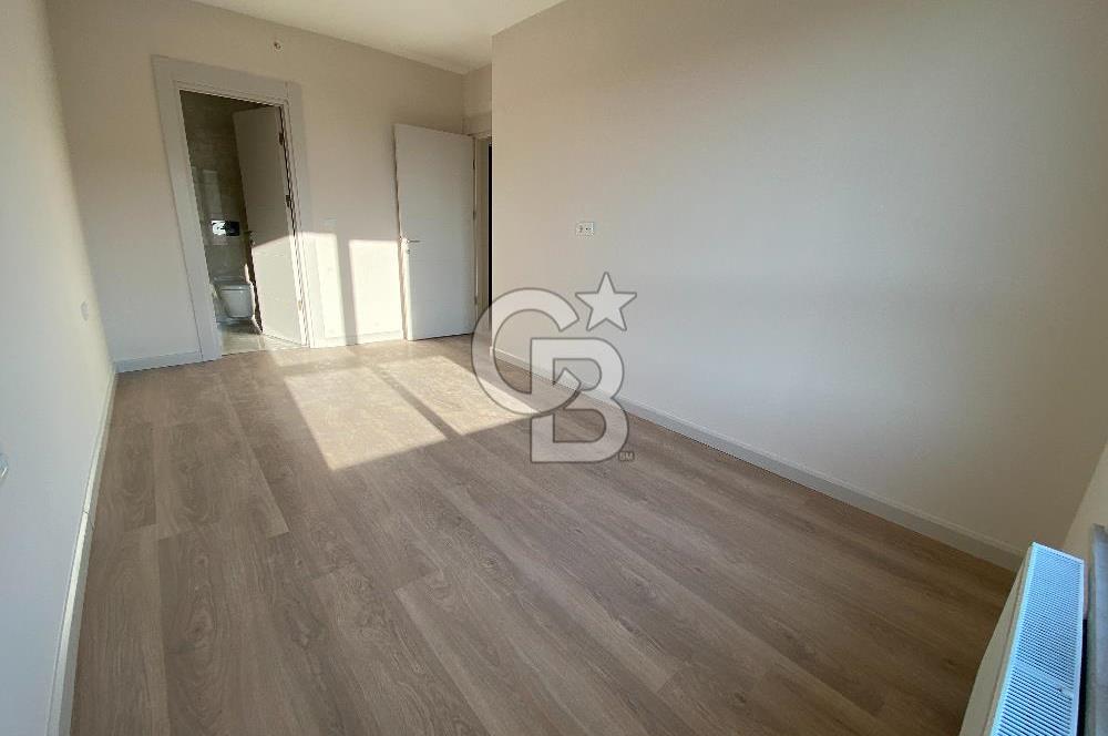 MALTEPE ZÜMRÜTEVLER SURYAPI YEŞİL MAVİ'de SATILIK BALKONLU 2+1 DAİRE