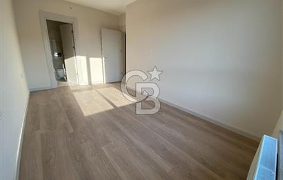 MALTEPE ZÜMRÜTEVLER SURYAPI YEŞİL MAVİ'de SATILIK BALKONLU 2+1 DAİRE