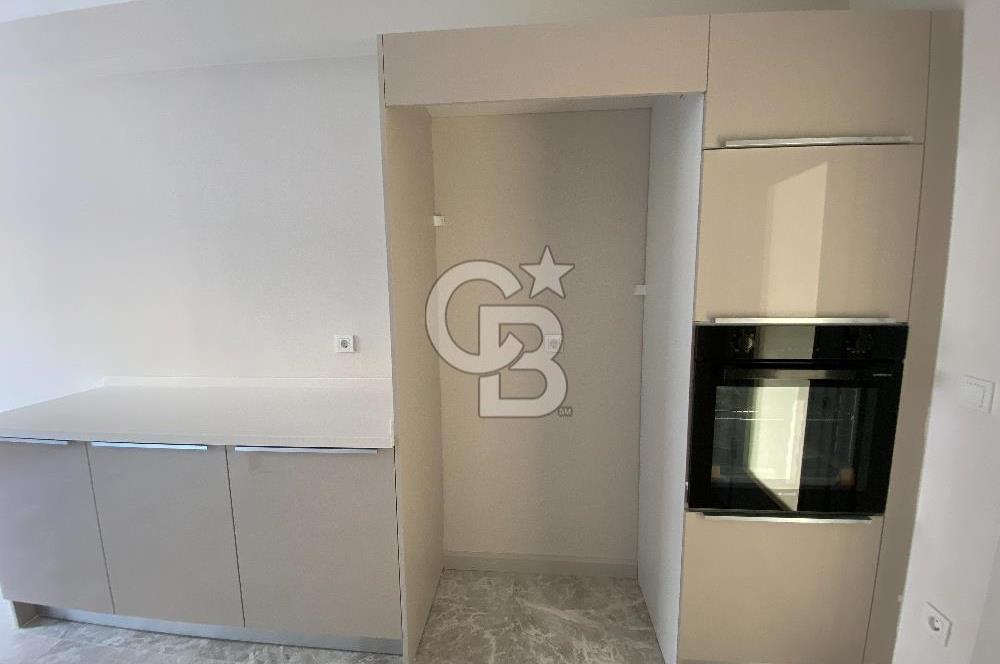 MALTEPE ZÜMRÜTEVLER SURYAPI YEŞİL MAVİ'de SATILIK BALKONLU 2+1 DAİRE