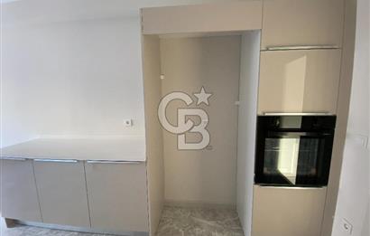 MALTEPE ZÜMRÜTEVLER SURYAPI YEŞİL MAVİ'de SATILIK BALKONLU 2+1 DAİRE
