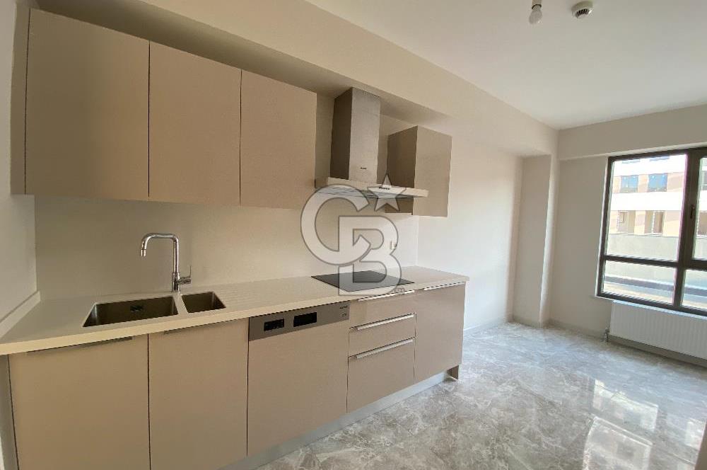 MALTEPE ZÜMRÜTEVLER SURYAPI YEŞİL MAVİ'de SATILIK BALKONLU 2+1 DAİRE