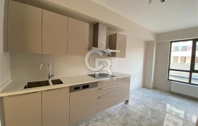 MALTEPE ZÜMRÜTEVLER SURYAPI YEŞİL MAVİ'de SATILIK BALKONLU 2+1 DAİRE