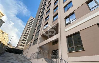 MALTEPE ZÜMRÜTEVLER SURYAPI YEŞİL MAVİ'de SATILIK BALKONLU 2+1 DAİRE