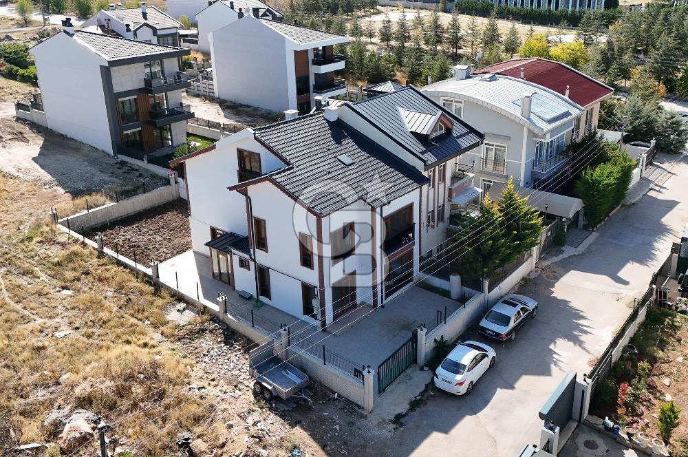 LÖSANTE YAKINI, İNCEK TEK YAPI DA MÜSTAKİL TRİPLEKS 5+1 VİLLA