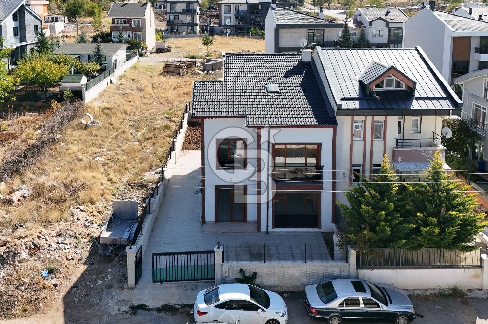 LÖSANTE YAKINI, İNCEK TEK YAPI DA MÜSTAKİL TRİPLEKS 5+1 VİLLA