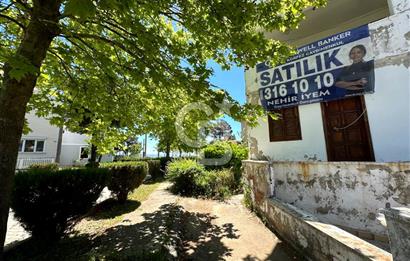 FENER MAHALLESİN'DE SATILIK VİLLA