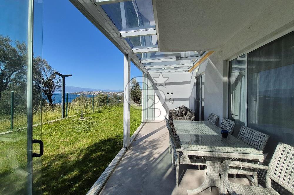 Gömeç Karaağaç'ta Havuzlu, Deniz Manzaralı 4+1 Satılık Villa