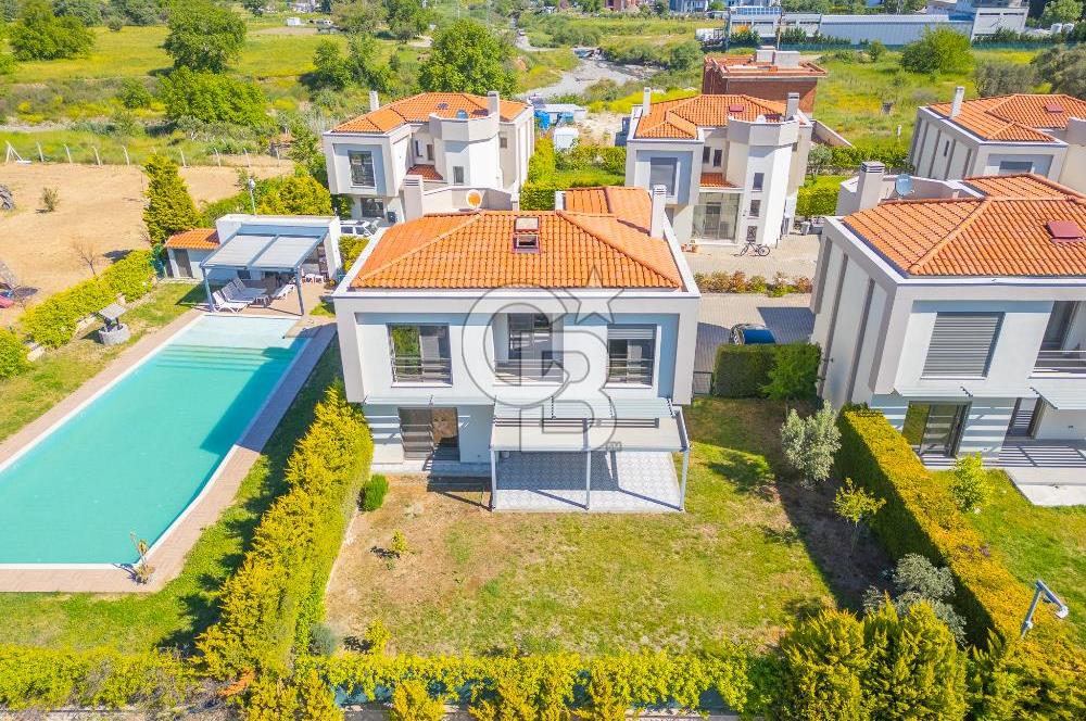 GÜZELBAHÇE YELKİ'DE 5+2 KİRALIK VİLLA
