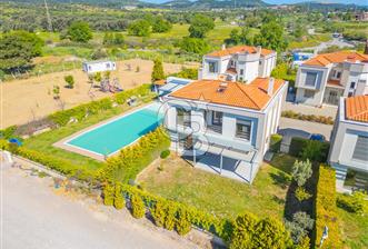 GÜZELBAHÇE YELKİ'DE 5+2 KİRALIK VİLLA - 1 - 346748