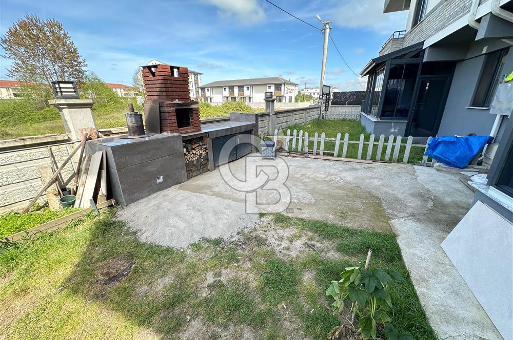 Karasu Sahilinde | Havuzlu Sitede | 4+1 Triplex Köşe Villa |