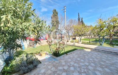 Burhaniye İMKO Tatil Sitesinde Bahçeli 4+1 Doğalgazlı Villa
