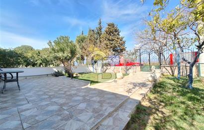 Burhaniye İMKO Tatil Sitesinde Bahçeli 4+1 Doğalgazlı Villa