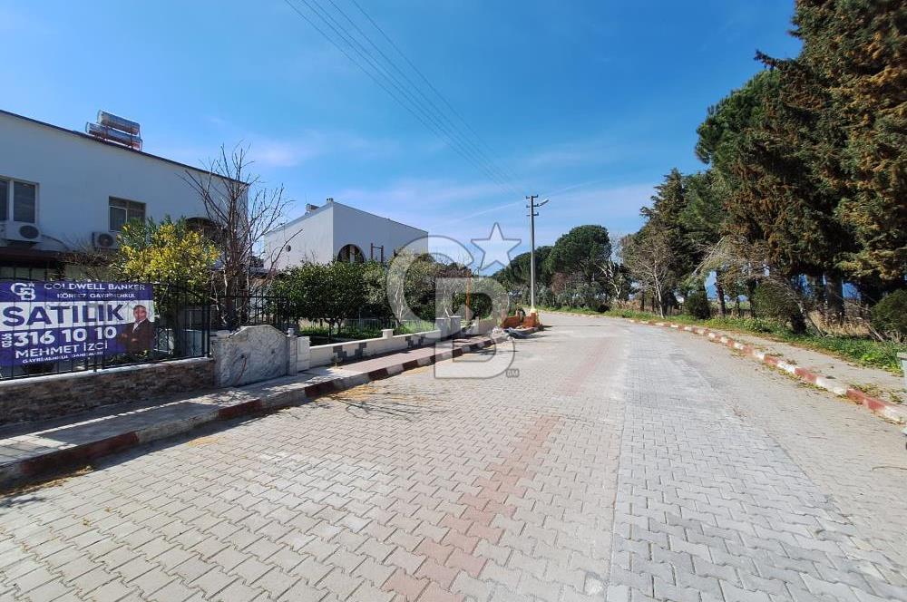 Burhaniye İMKO Tatil Sitesinde Bahçeli 4+1 Doğalgazlı Villa