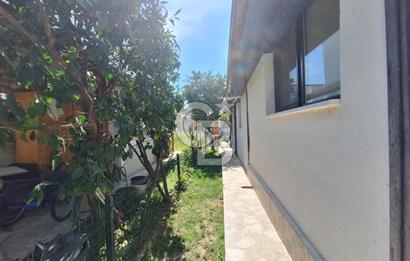 Burhaniye İMKO Tatil Sitesinde Bahçeli 4+1 Doğalgazlı Villa