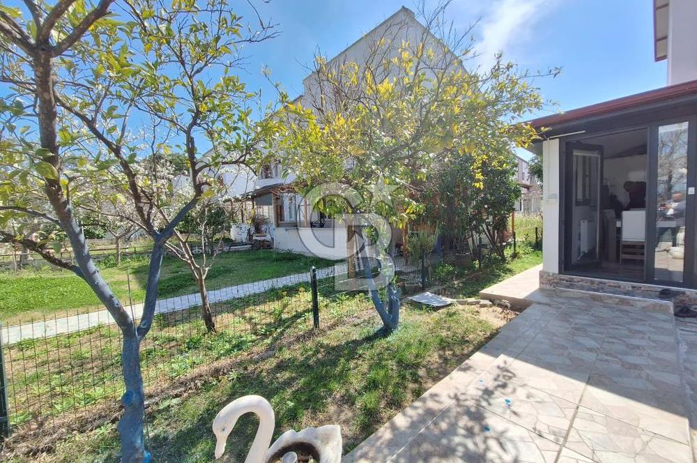 Burhaniye İMKO Tatil Sitesinde Bahçeli 4+1 Doğalgazlı Villa
