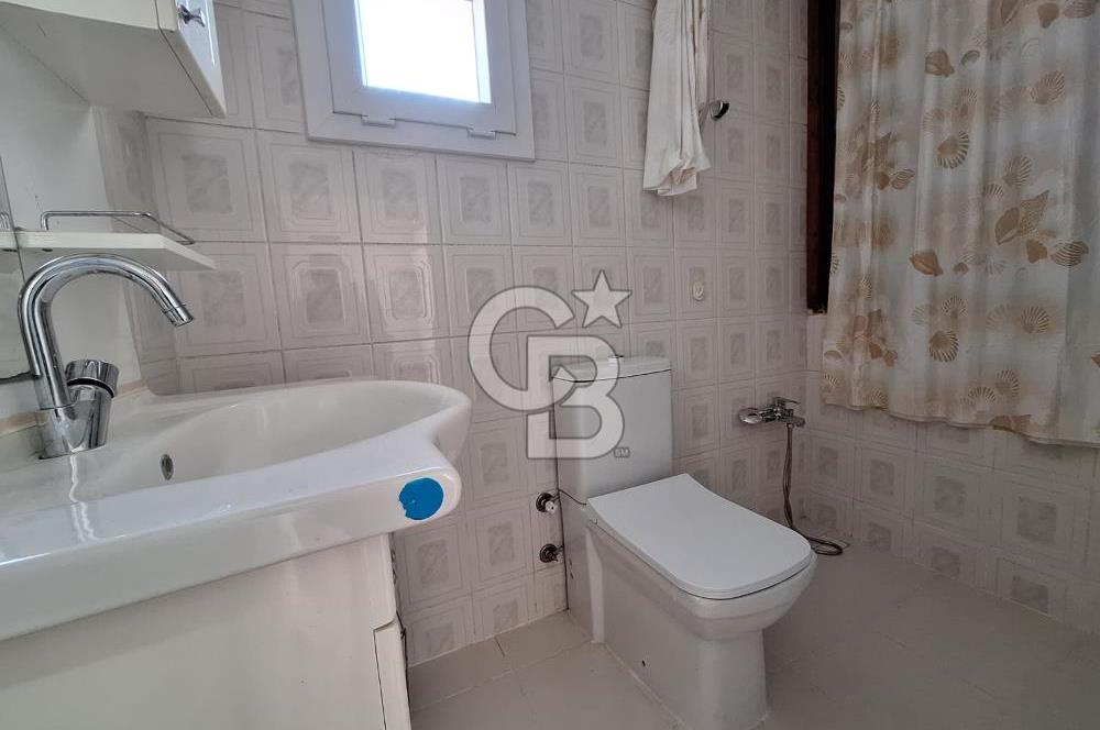 Burhaniye İMKO Tatil Sitesinde Bahçeli 4+1 Doğalgazlı Villa