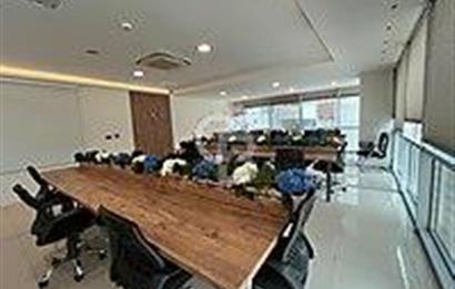 Bayraklı Plazalar Bölgesinde Eşyalı Devren Kiralık Ofis