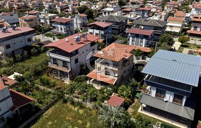 SEFERİHİSAR CUMHURİYET MAHALLESİN'DE SATILIK 4+1 VİLLA 