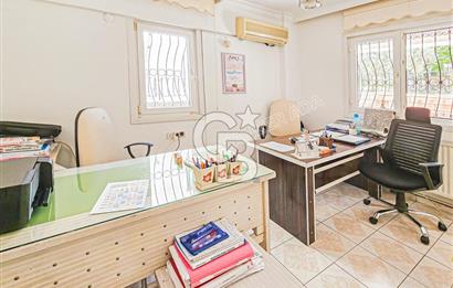 Kuşadası Candan Tarhan Blv'de Satılık 5+2 Villa (Konut+Ticari)
