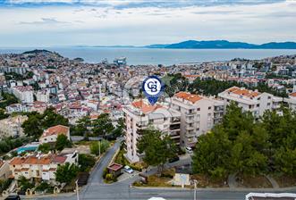 Kuşadasında Prestijli Residenceda Lüks Eşyalı Kiralık 3+1 Daire - 12 - 346800