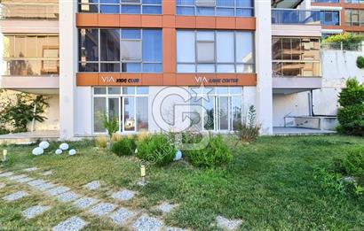 Kuşadasında Prestijli Residenceda Lüks Eşyalı Kiralık 3+1 Daire