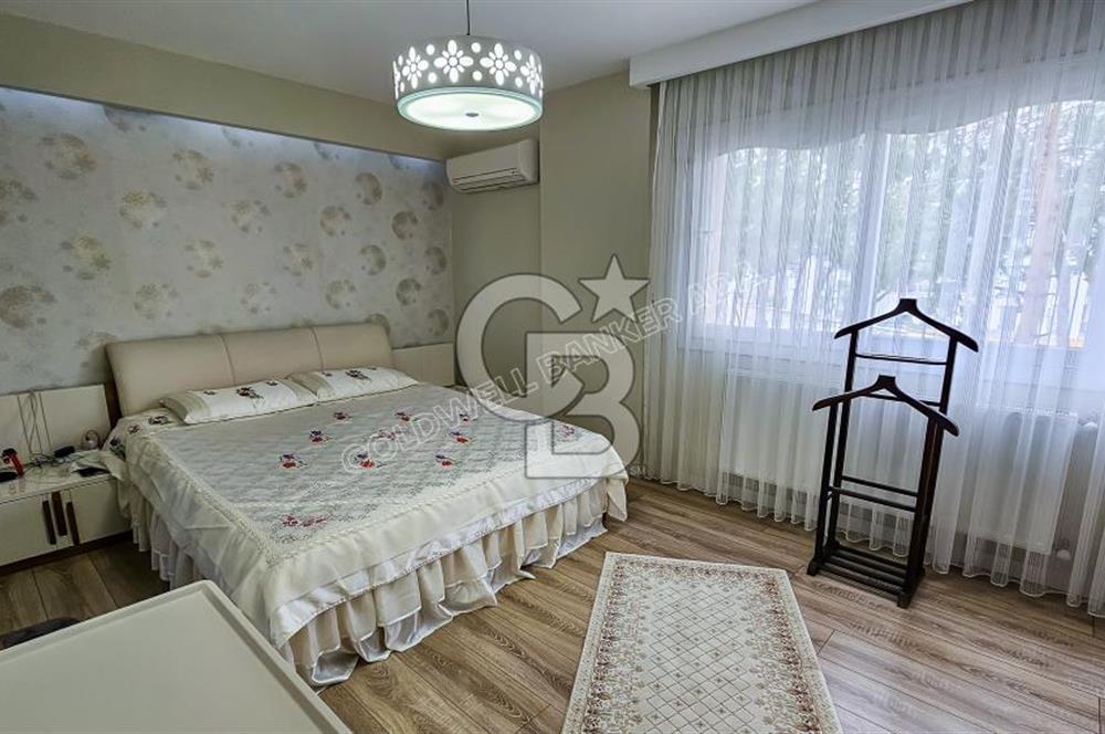 Kuşadasında Prestijli Residenceda Lüks Eşyalı Kiralık 3+1 Daire