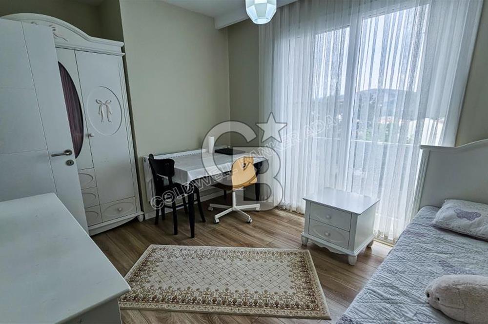 Kuşadasında Prestijli Residenceda Lüks Eşyalı Kiralık 3+1 Daire
