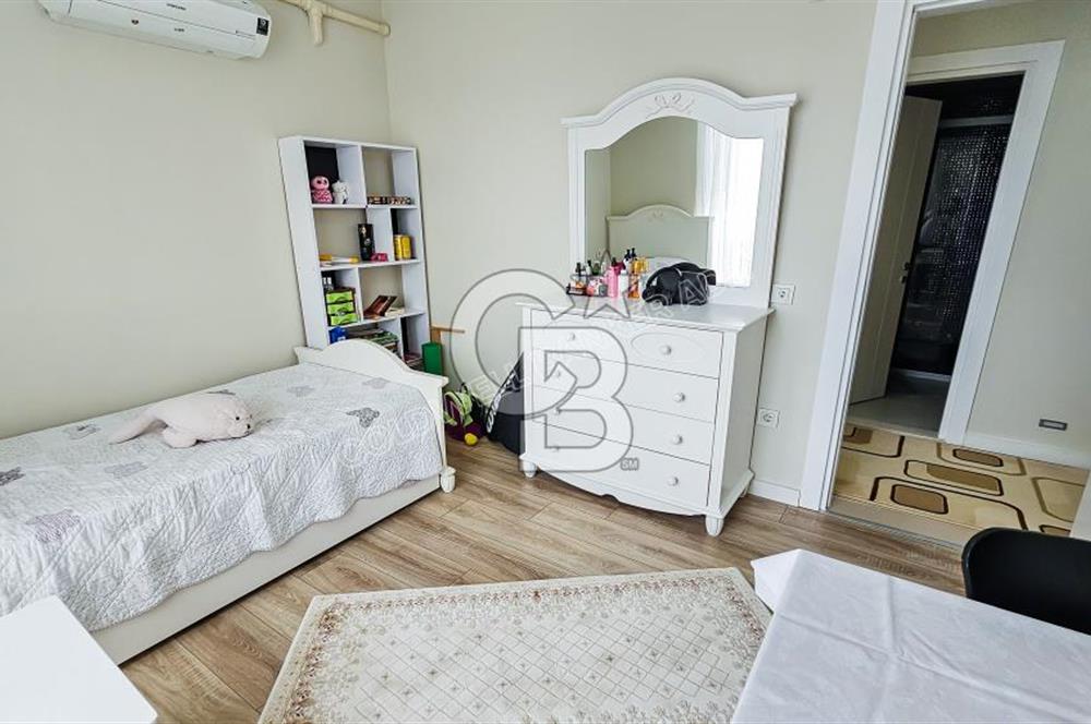 Kuşadasında Prestijli Residenceda Lüks Eşyalı Kiralık 3+1 Daire
