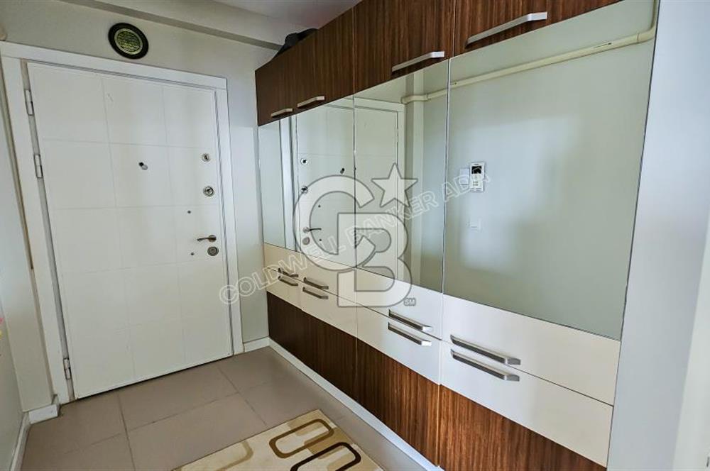 Kuşadasında Prestijli Residenceda Lüks Eşyalı Kiralık 3+1 Daire