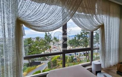 Kuşadasında Prestijli Residenceda Lüks Eşyalı Kiralık 3+1 Daire