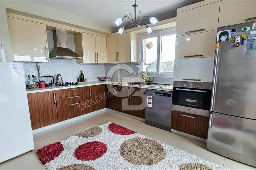 Kuşadasında Prestijli Residenceda Lüks Eşyalı Kiralık 3+1 Daire