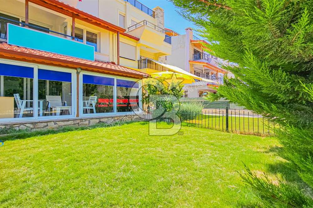 Kuşadası Candan Tarhan Blv'de Satılık 5+2 Villa (Konut+Ticari)