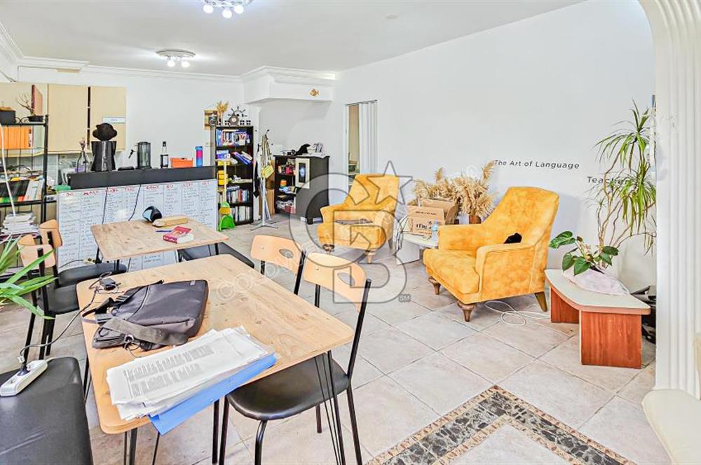 Kuşadası Candan Tarhan Blv'de Satılık 5+2 Villa (Konut+Ticari)