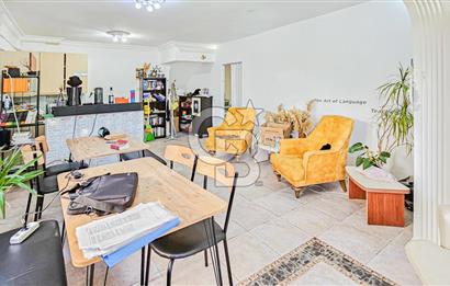 Kuşadası Candan Tarhan Blv'de Satılık 5+2 Villa (Konut+Ticari)
