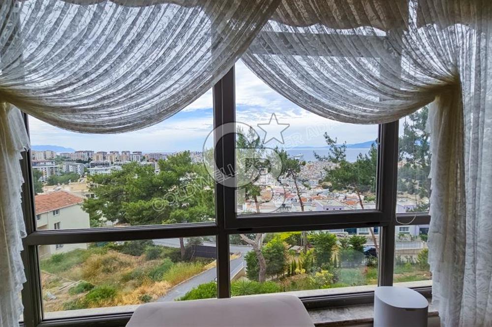 Kuşadasında Prestijli Residenceda Lüks Eşyalı Kiralık 3+1 Daire