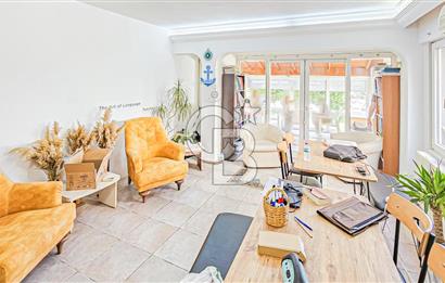 Kuşadası Candan Tarhan Blv'de Satılık 5+2 Villa (Konut+Ticari)