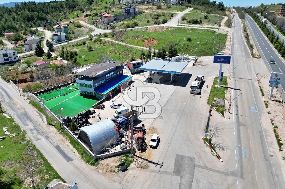 3.363 m² DEV TİCARİ ALAN: AKARYAKIT ,RESTAURANT VE TELEFERİK...