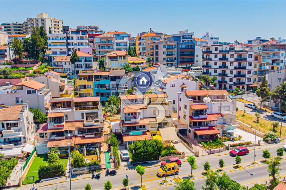 Kuşadası Candan Tarhan Blv'de Satılık 5+2 Villa (Konut+Ticari)