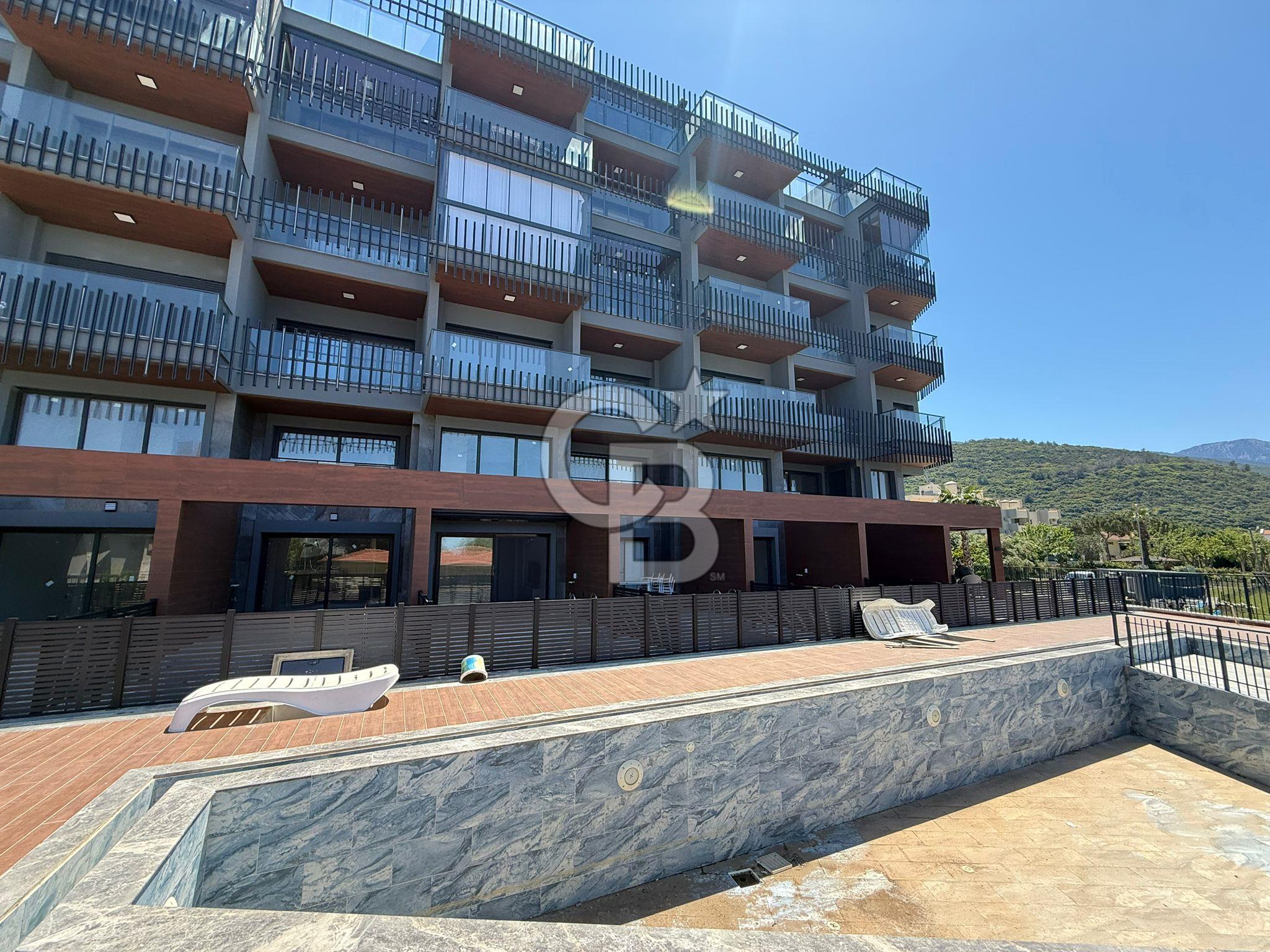 KUŞADASI MÜSTAKİL HAVUZLU DUBLEKS SATILIK 3+1 DAİRE 