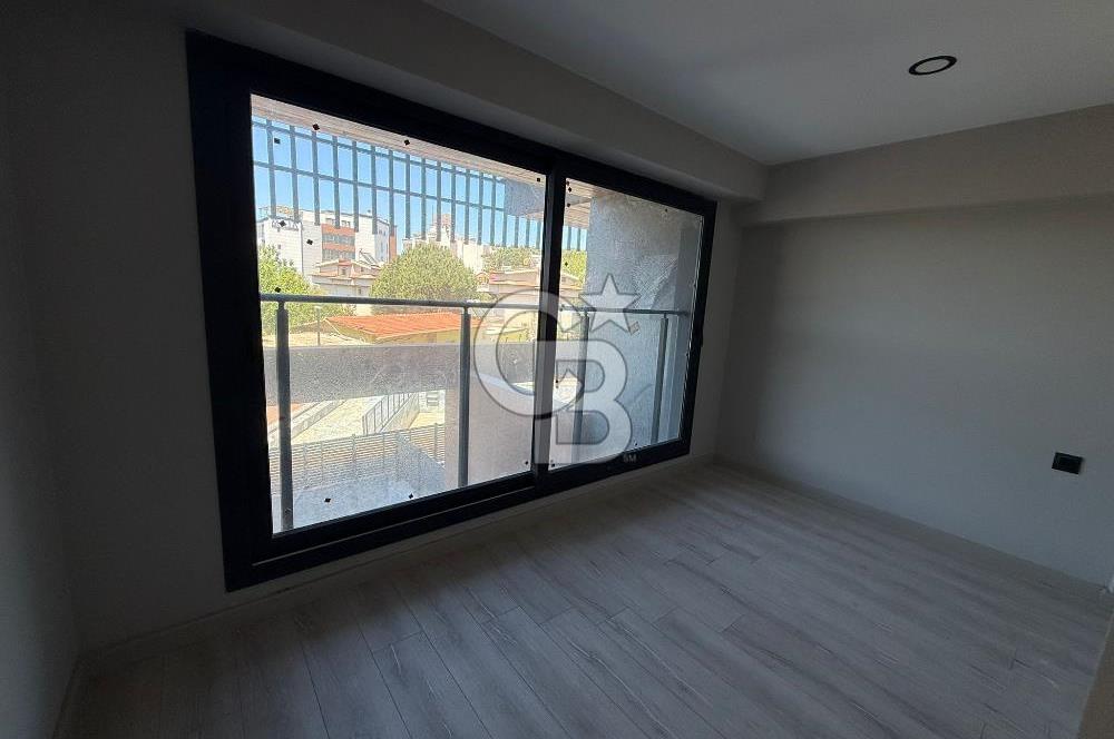 KUŞADASI MÜSTAKİL HAVUZLU DUBLEKS SATILIK 3+1 DAİRE 