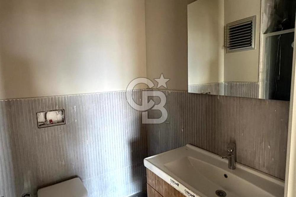 Cumhuriyet mahallesinde şehir ve deniz manzaralı 3+1 daire