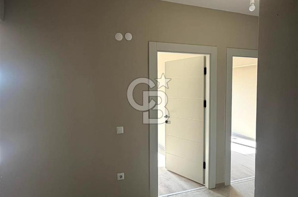 Cumhuriyet mahallesinde şehir ve deniz manzaralı 3+1 daire