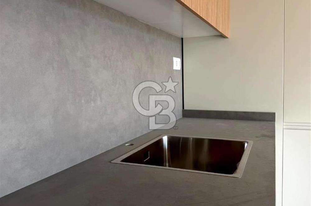 Cumhuriyet mahallesinde şehir ve deniz manzaralı 3+1 daire