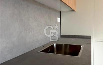 Cumhuriyet mahallesinde şehir ve deniz manzaralı 3+1 daire