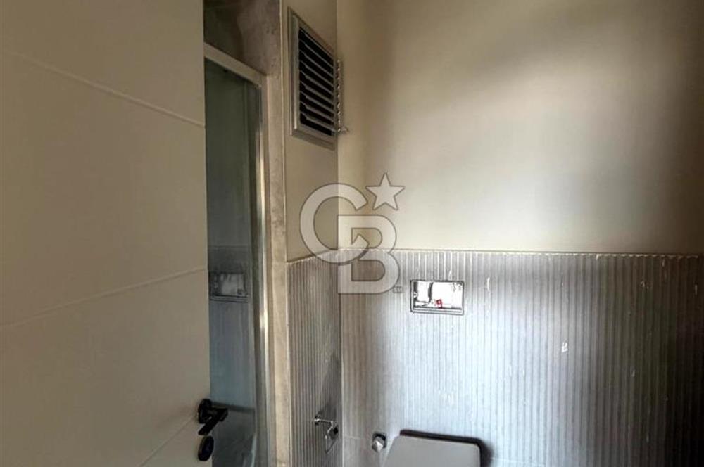 Cumhuriyet mahallesinde şehir ve deniz manzaralı 3+1 daire