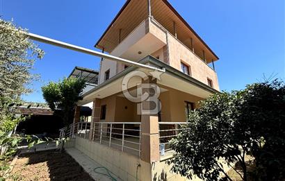 SEFERİHİSAR CUMHURİYET MAHALLESİN'DE SATILIK 4+1 VİLLA 