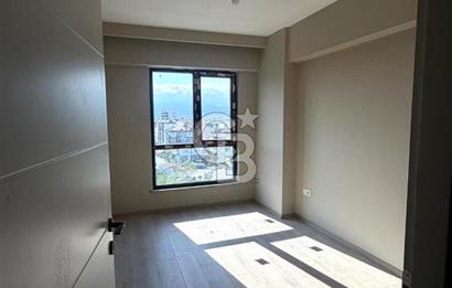 Cumhuriyet mahallesinde şehir ve deniz manzaralı 3+1 daire